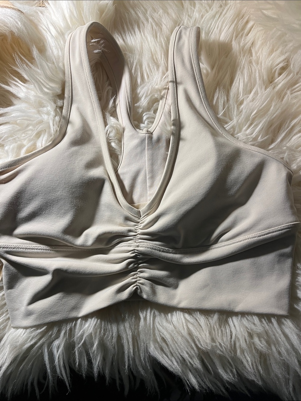 ALO Yoga Ruched Front Sports Bra in Light Cream size: S